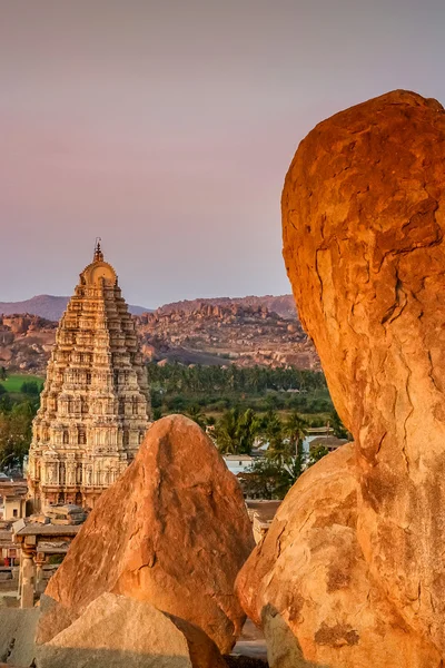 Впечатляющий храм Вирупакша — стоковое фото