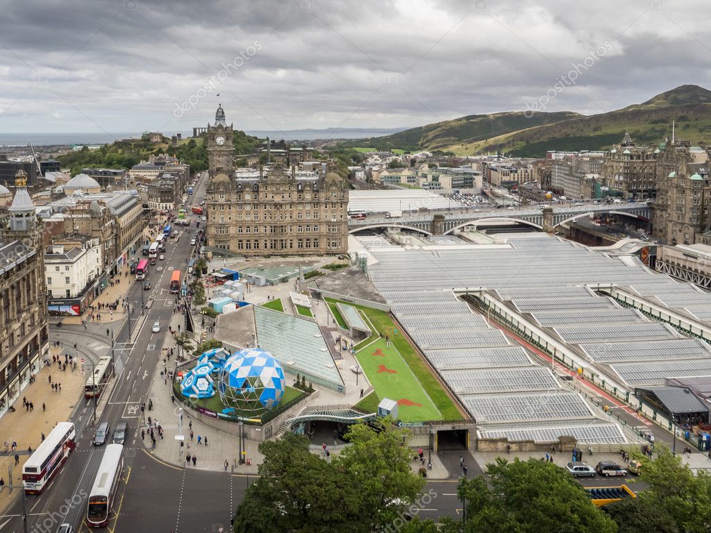 Edinburgh Waverley Train Station panorama – Stock Editorial Photo ...