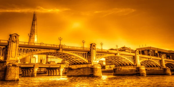 Southwark Bridge panorama — Stockfoto