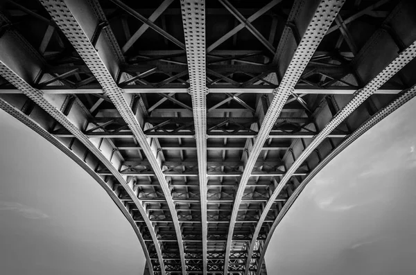 Unter Blackfrairs Brücke — Stockfoto
