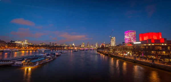 Panorama de Londres após o pôr do sol — Fotografia de Stock