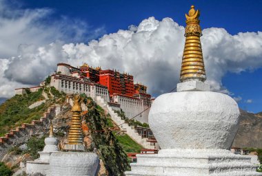 Potala Sarayı Tibet'te