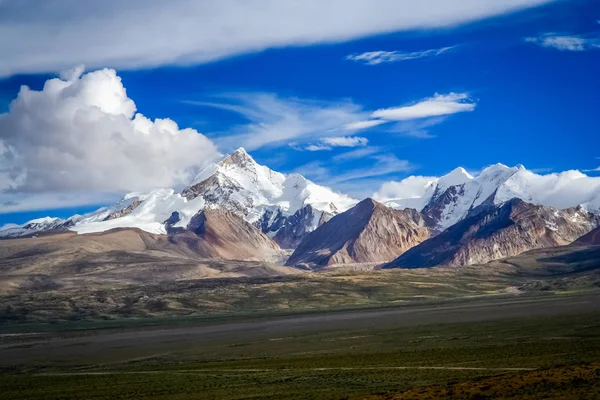 Langtang chaîne de montagnes — Photo