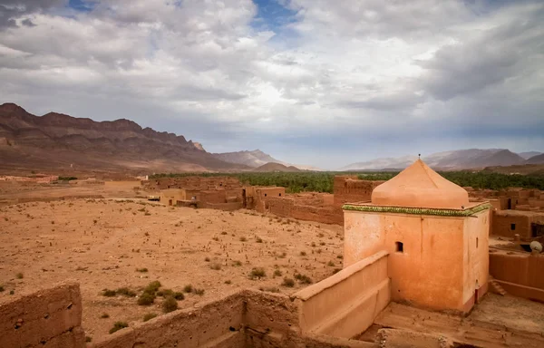 Väggarna i en gammal kasbah — Stockfoto