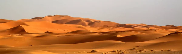 Impresionantes dunas de arena de Merzouga — Foto de Stock