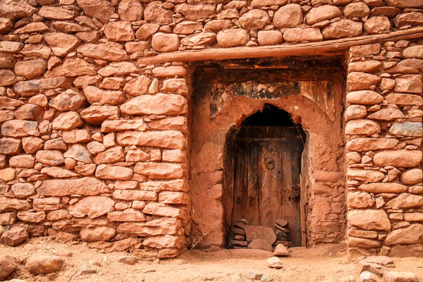 Pintu masuk ke rumah desa — Stok Foto