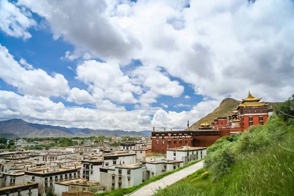 Jokhang Kloster in der Nähe von Lhasa — Stockfoto