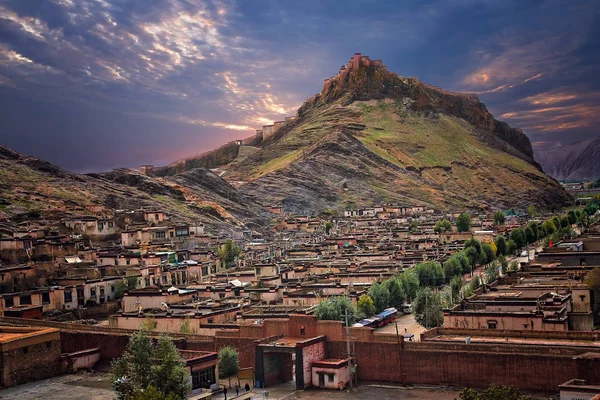 Tibet Gyantse kalede — Stok fotoğraf