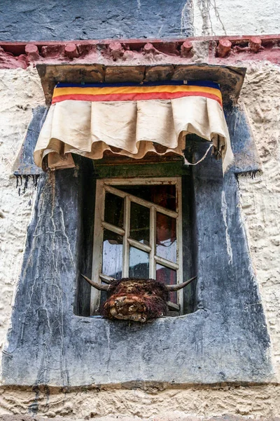 Tybetańskiego domu okna — Zdjęcie stockowe