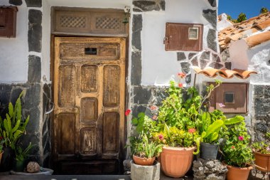 eski ahşap kapılar