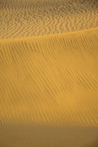 Sand dunes shapes and patterns — Stock Photo, Image