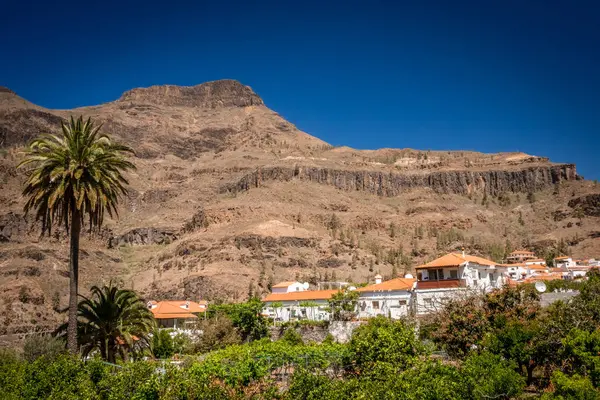 Pittoreska Fataga stad i Gran Canaria — Stockfoto