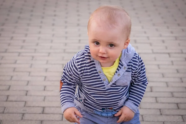 Happy little boy on a walk — Stock Photo, Image