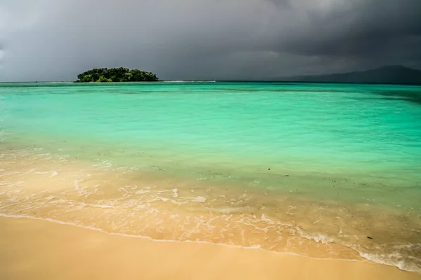 Tiempo tormentoso en el paraíso — Foto de Stock