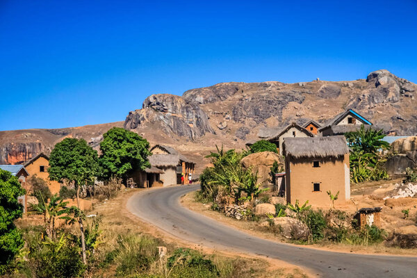 Дорога через Мадагаскар
