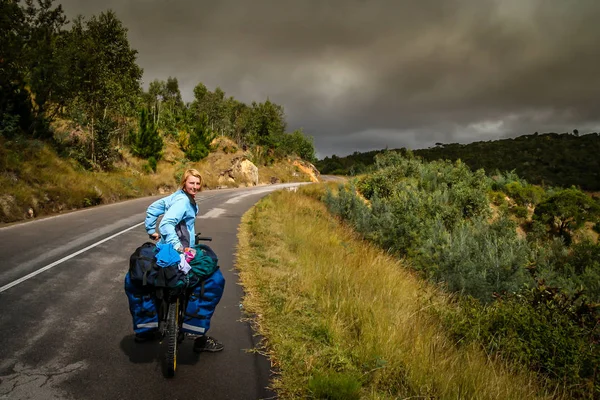 Radfahren im Madagaskar — Stockfoto