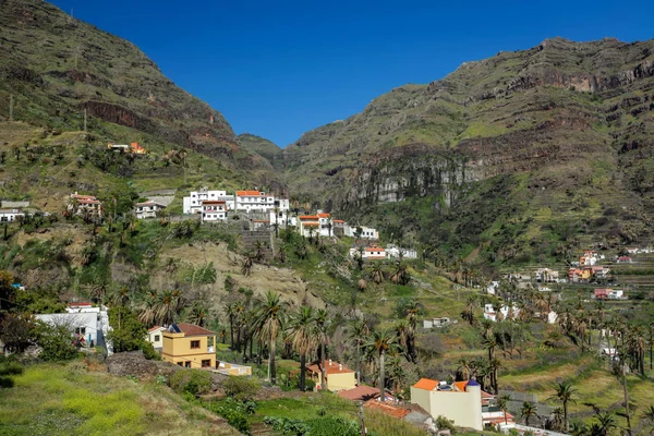 Casas en la colina en el hermoso Valle Gran Rey —  Fotos de Stock