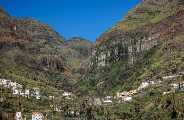 Casas en la colina en el hermoso Valle Gran Rey —  Fotos de Stock