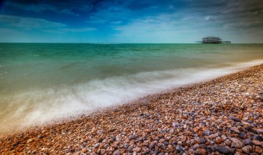 Taşlı Brighton sahil şeridi