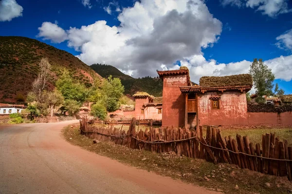Casa tradizionale tibetana — Foto Stock
