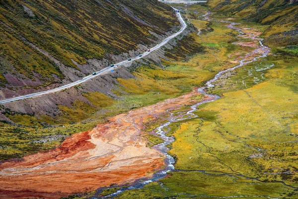 Droga z Tybetu do prowincji Yunnan w Chinach — Zdjęcie stockowe