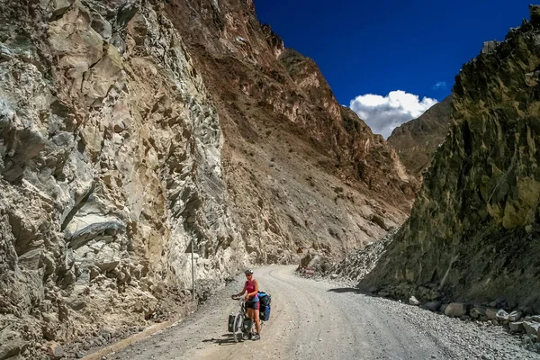 Ciclismo en el Tíbet — Foto de Stock