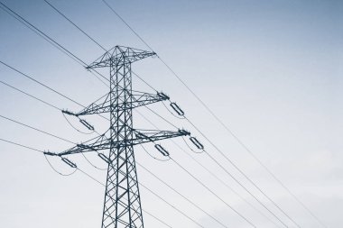 Elektrik direği satırları