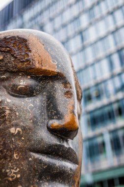 Büyük mavi Purbeck baş Bowman heykeli