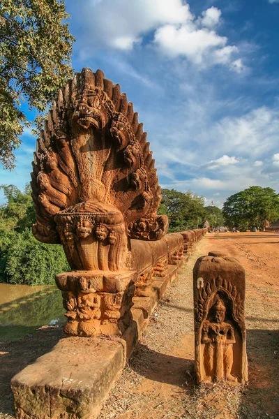 Мост в Ангкор-Ват — стоковое фото