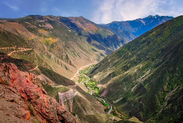 雲南省の山の谷 — ストック写真
