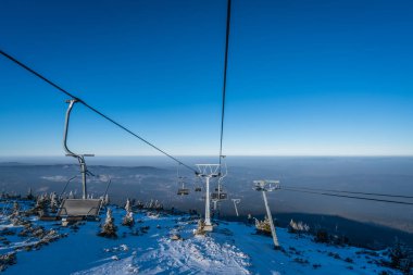 Szrenica dağın tepesine kadar Ski lift