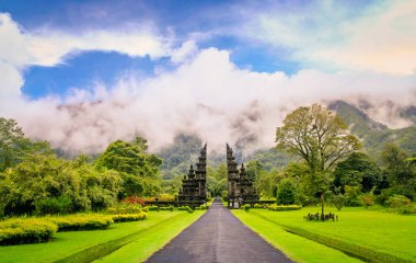 Bali 'deki Hindu tapınağı 
