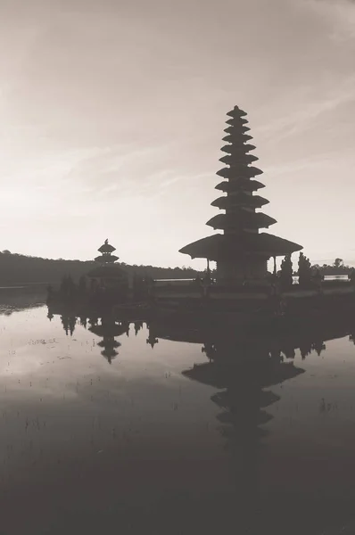 Templo de Ulun Danu — Foto de Stock