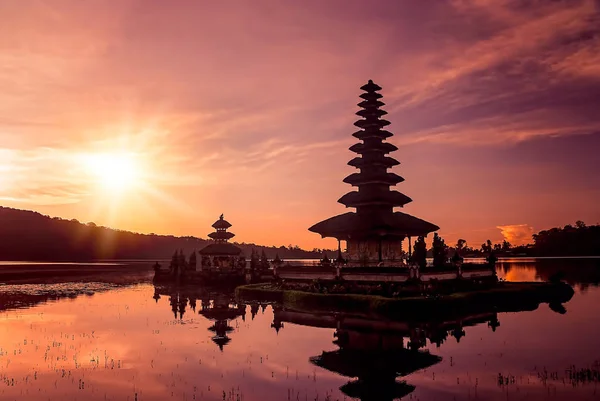 Templo de Ulun Danu — Foto de Stock