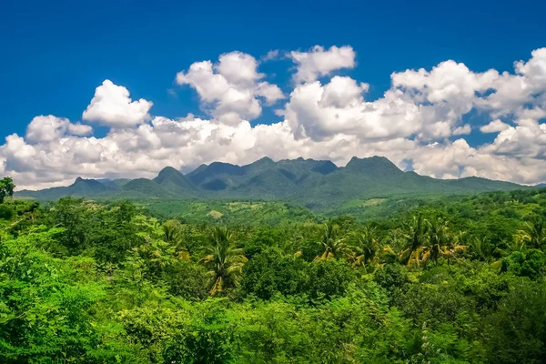 Sumbava tropikalny krajobraz — Zdjęcie stockowe
