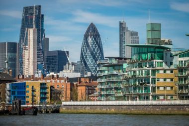 Londra Kornişon bina