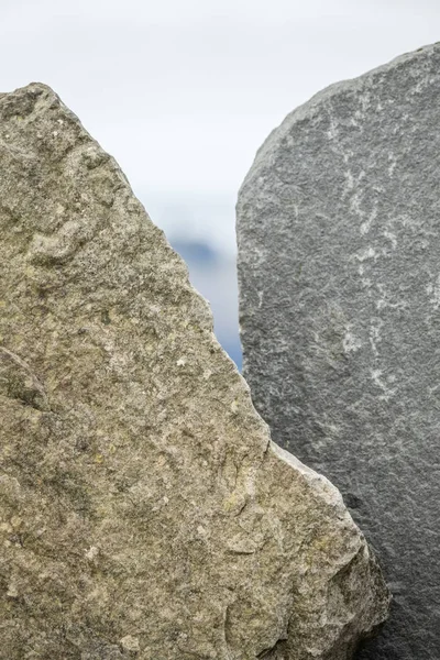 Grandes lajes de pedra — Fotografia de Stock