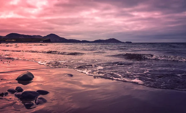 Puesta de sol sobre Ballingskelligs Bay Beach — Foto de Stock