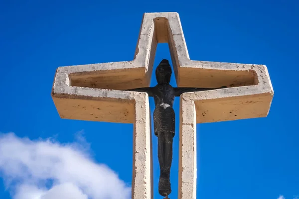 Cross in the argentinian Andes — Stock Photo, Image