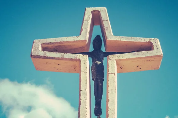 Cross in the argentinian Andes — Stock Photo, Image