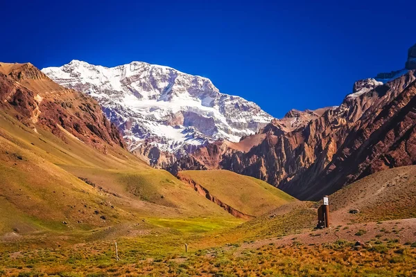 Majestoso pico de Aconcagua — Fotografia de Stock