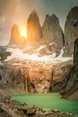 Torres del paine gündoğumu,