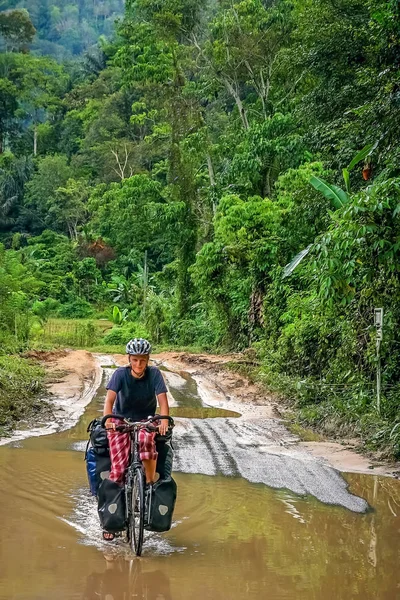 Ciclismo por Sumatra — Foto de Stock