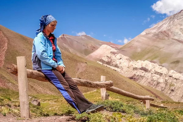 Trekker fatigué au repos — Photo