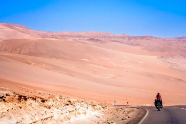 Yolun üzerine Park Lauca