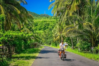 Sumbava Bisiklete binme