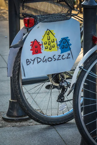 ビィドゴシュチュのロゴと自転車 — ストック写真
