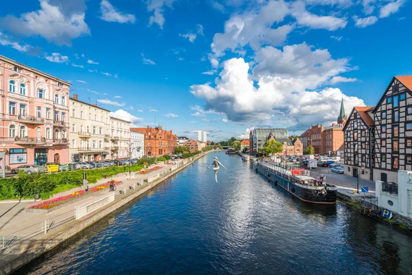 İp cambazı heykel Bydgoszcz