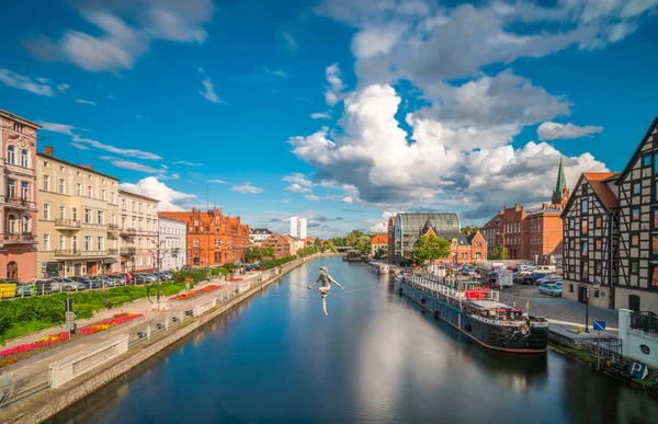 İp cambazı heykel Bydgoszcz