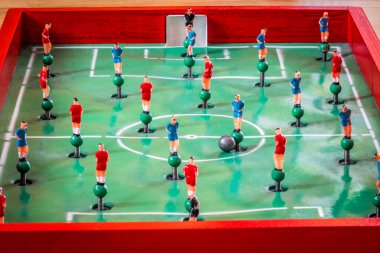 Oyuncu figürler masa üstü futbol oyunu